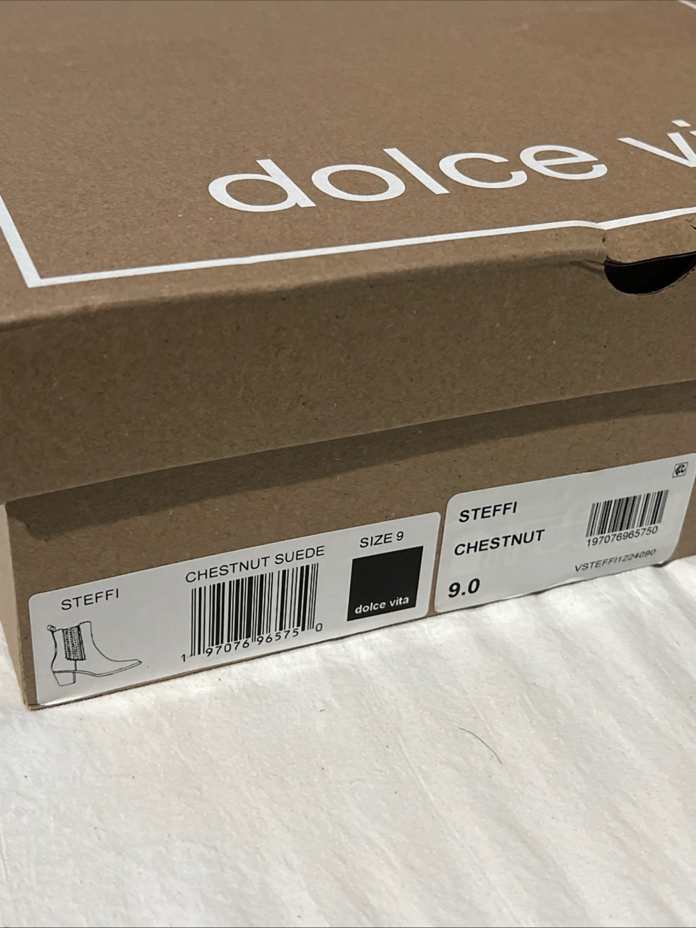 NEW Dolce Vita Steffi Suede Chelsea Ankle Boots w/ Heel - Chestnut Suede size 9 - Picture 9 of 10